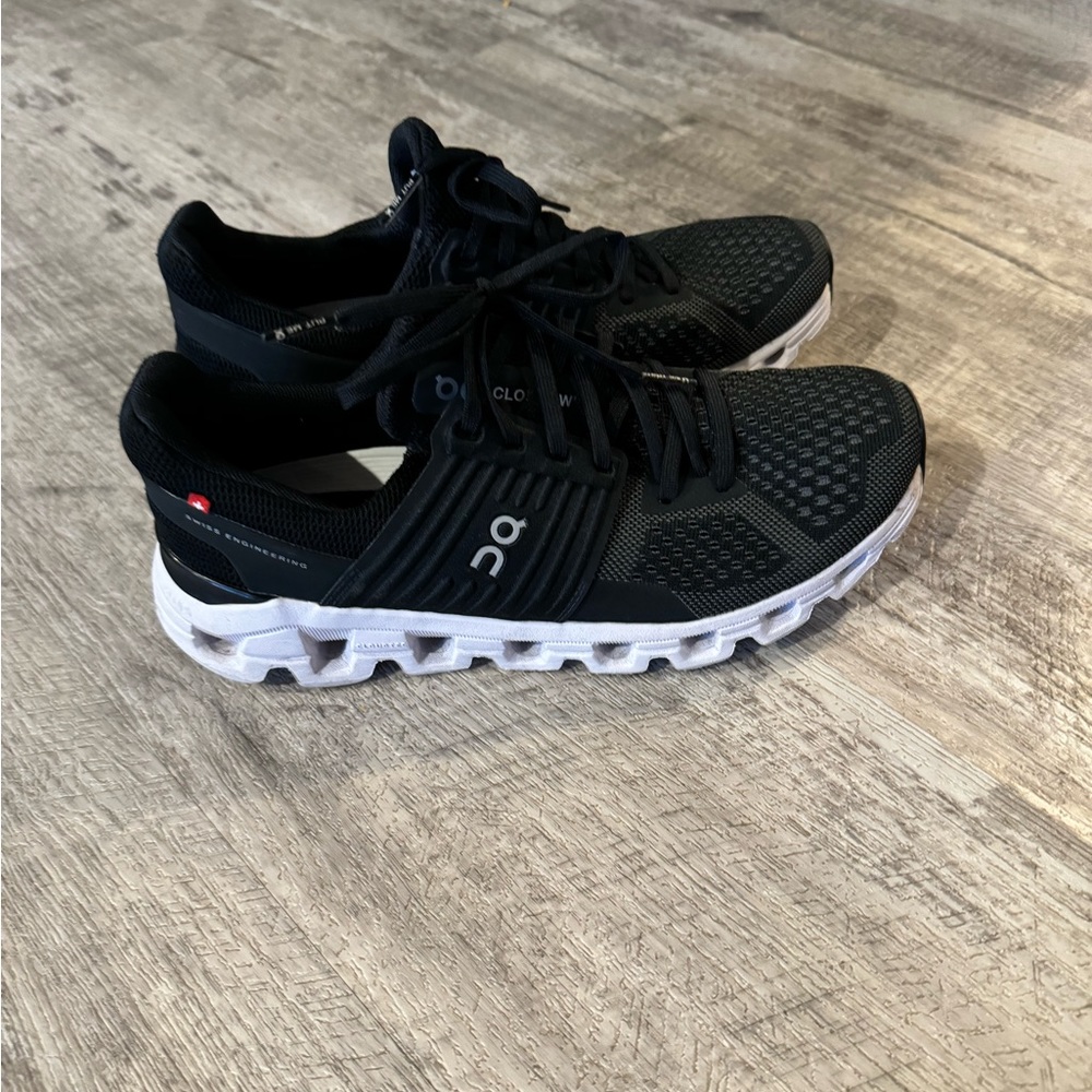 On cloud shoes 7.5